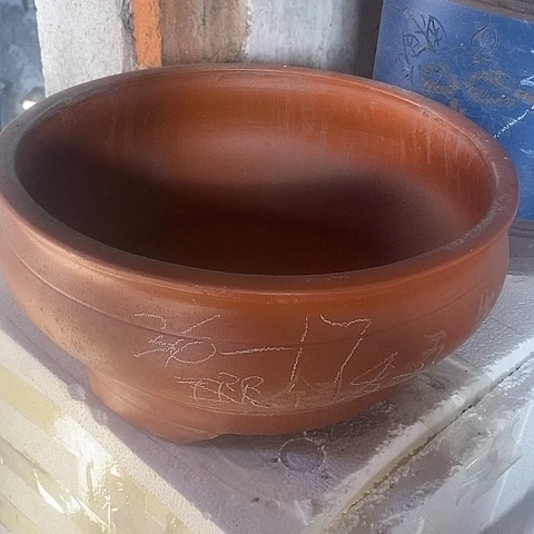 紫砂中国宜兴紫砂花盆，