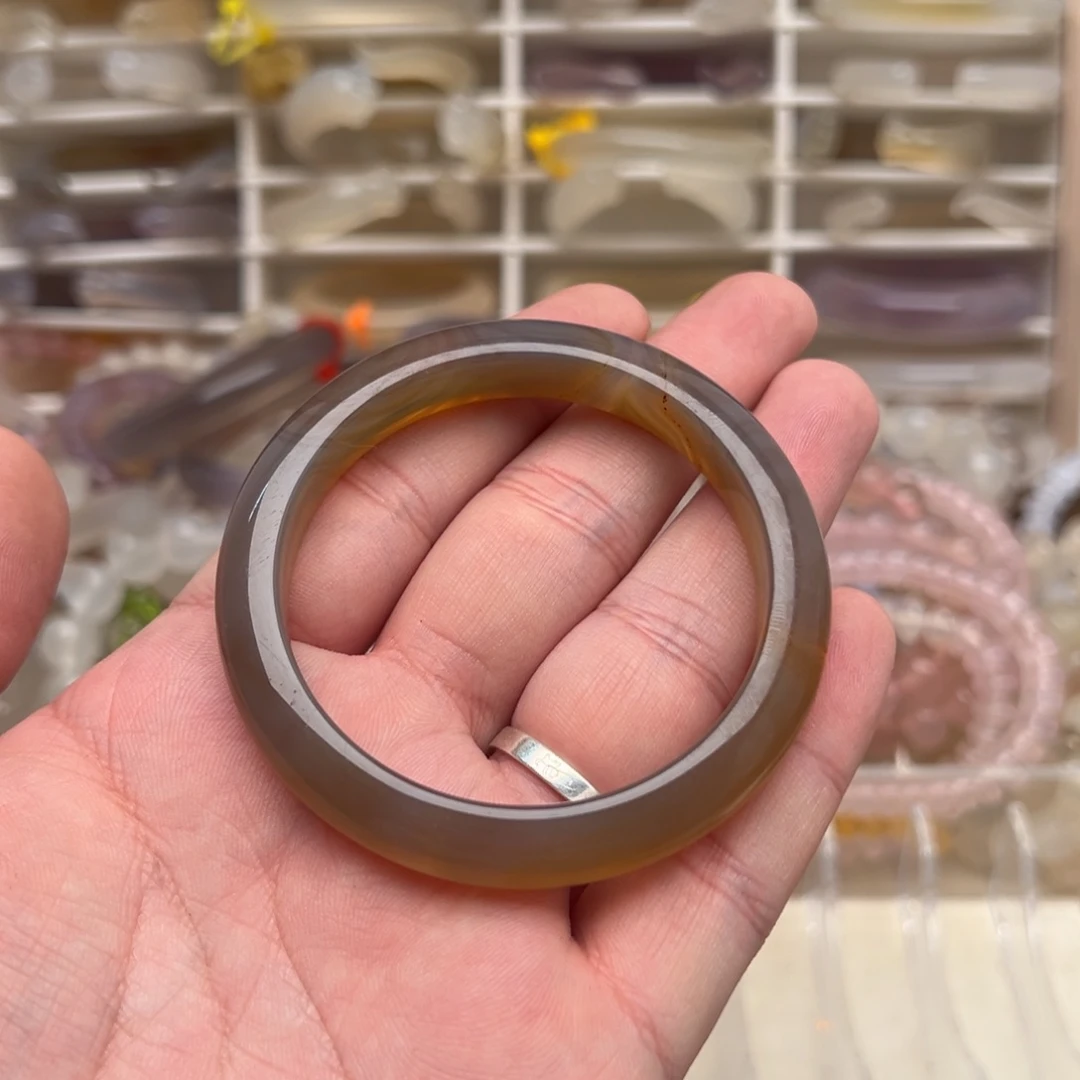 玛瑙/玉髓未镶嵌手镯56.3圈口出单号运费10不退