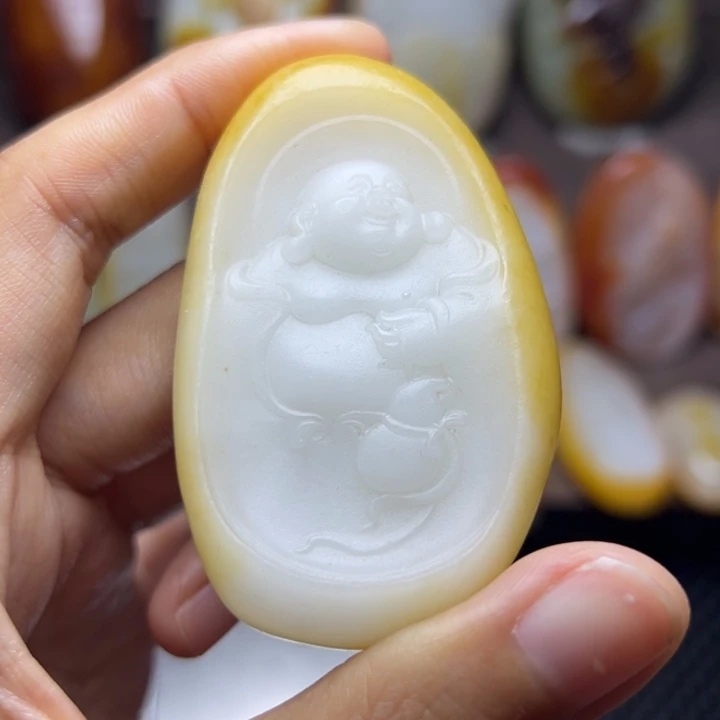 和田玉未镶嵌颈饰