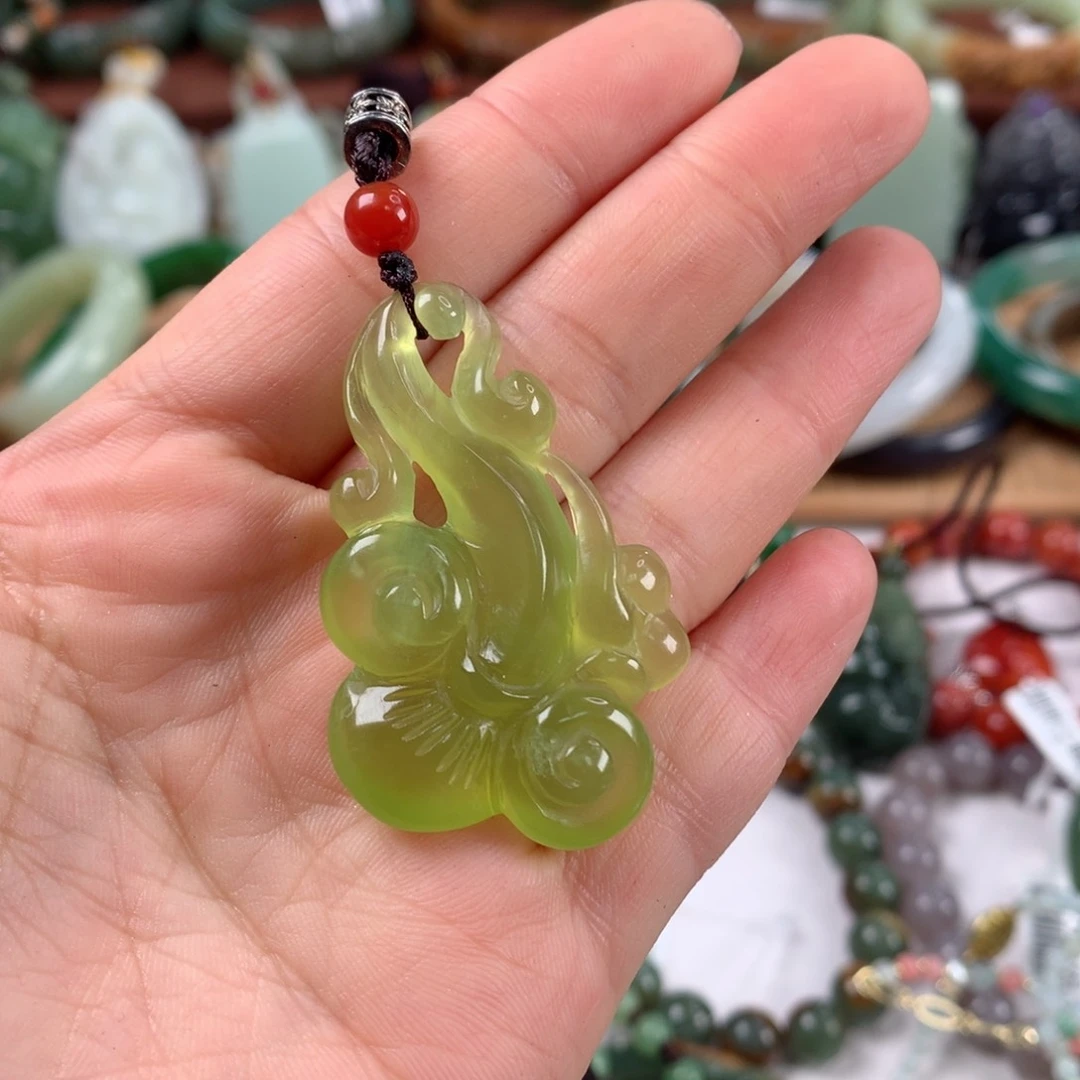 岫玉颈饰未镶嵌岫玉吊坠