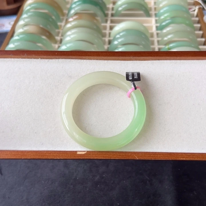 六***饭非金属渐变半山水圈口54.8