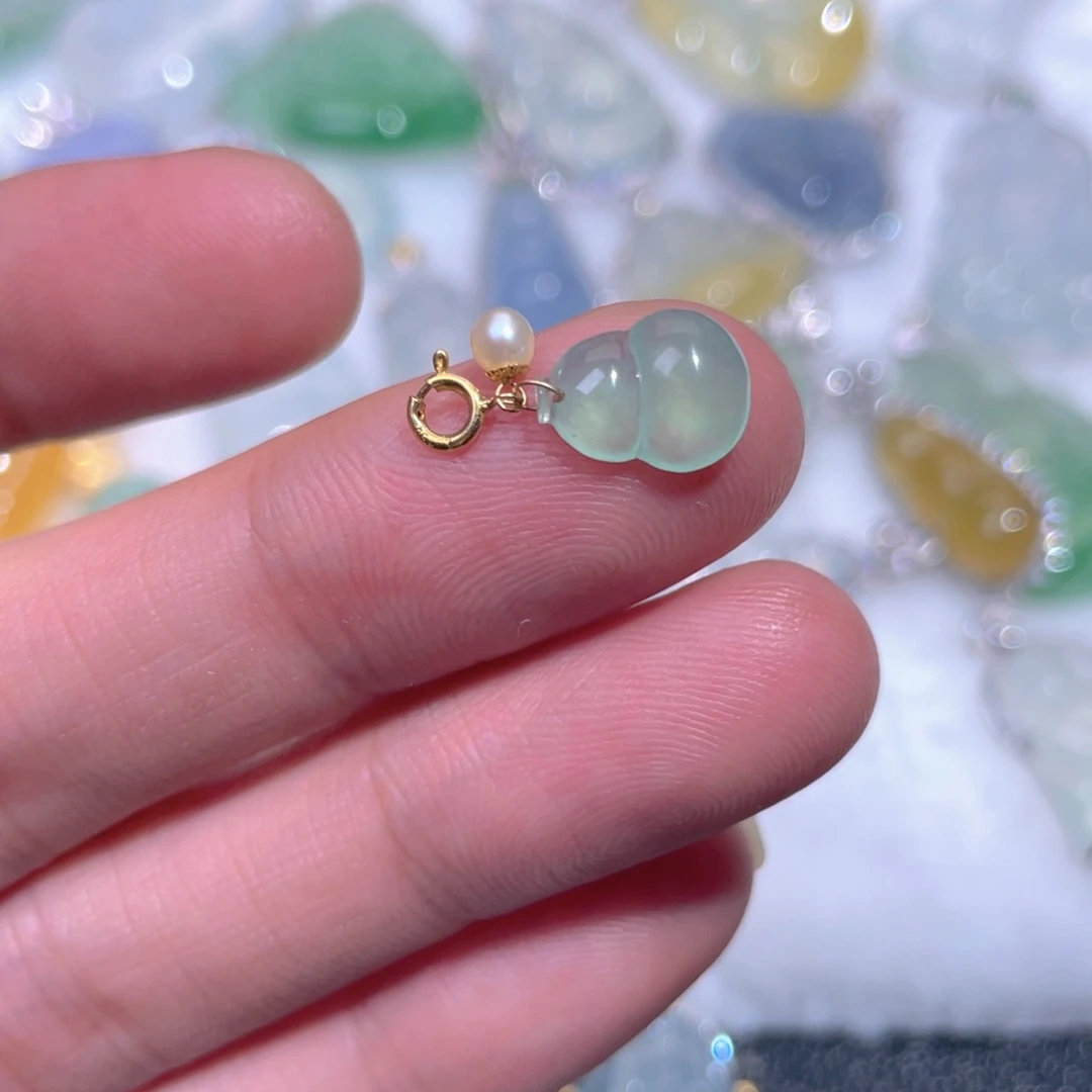 颈饰18K金镶嵌翡翠翡翠