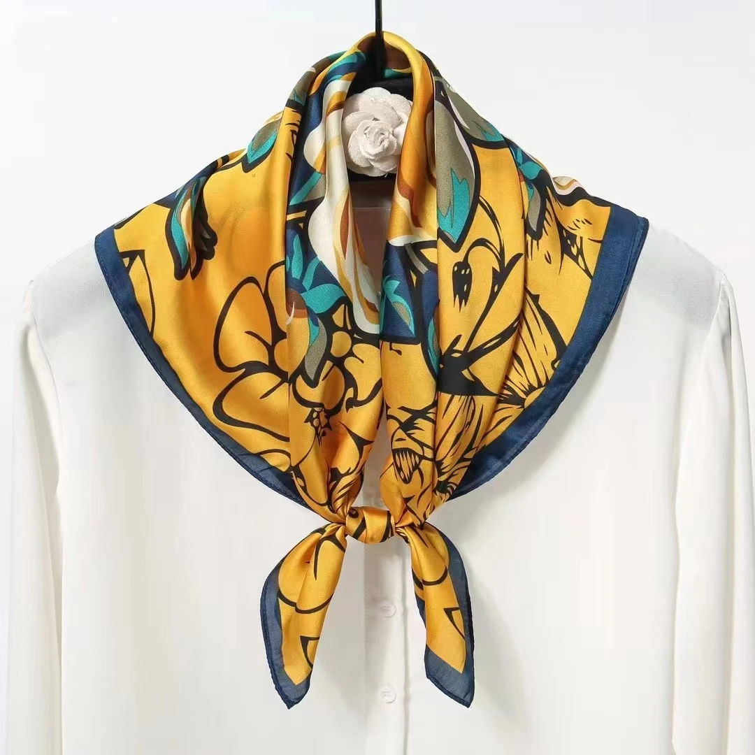 玫瑰花开70*70方巾