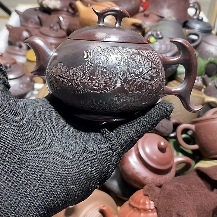 紫砂茶壶微瑕微笑