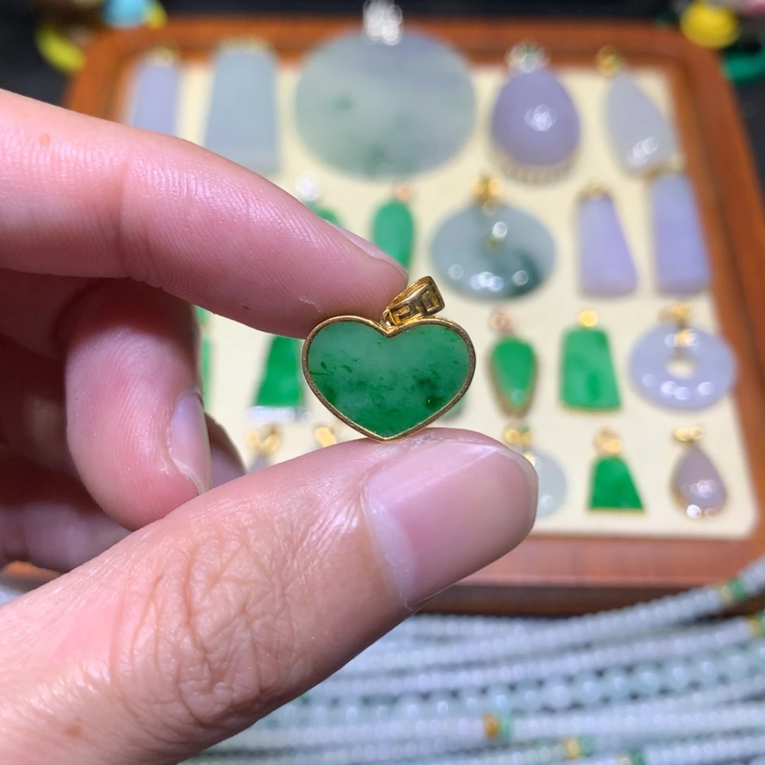 吊坠(不含链)18K金镶嵌翡翠