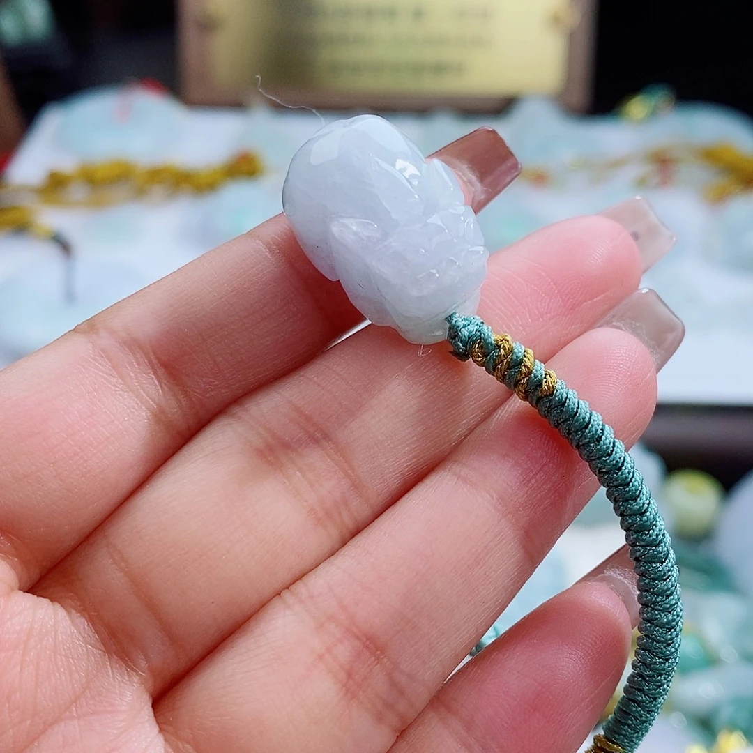 翡翠未镶嵌颈饰4260