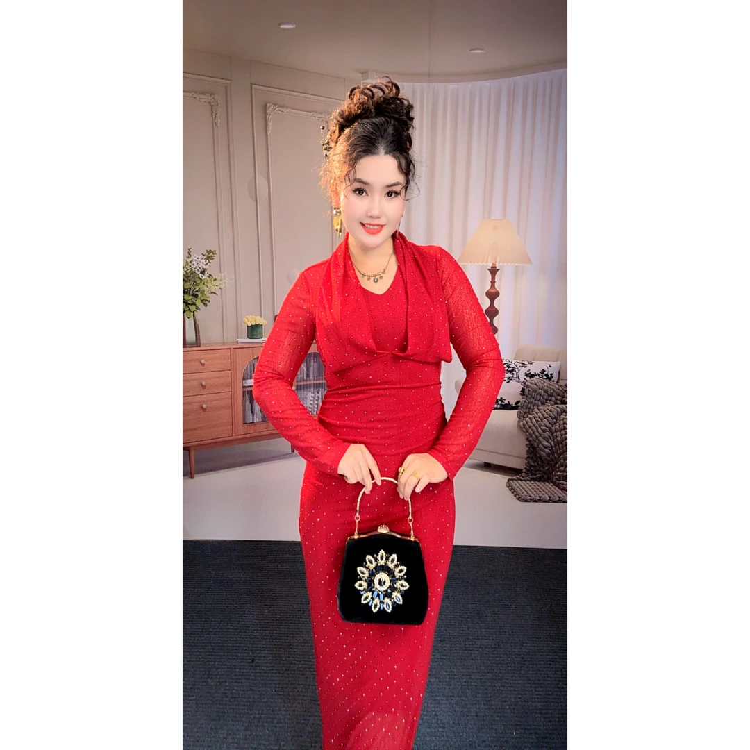 9890【娜子包邮】挂脖式设计 烫钻气质女装连衣裙