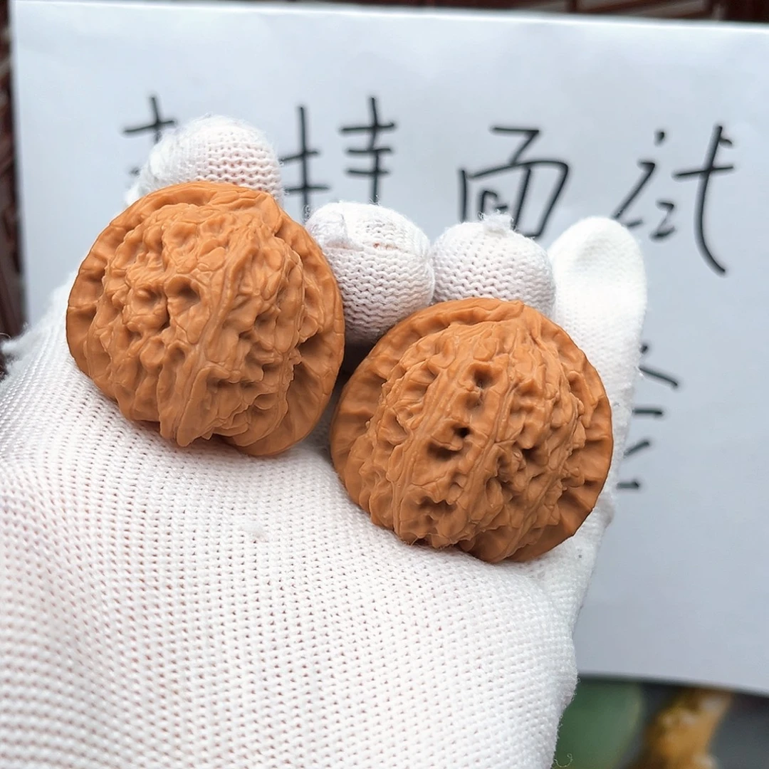 文玩核桃吊坠白狮子手捻