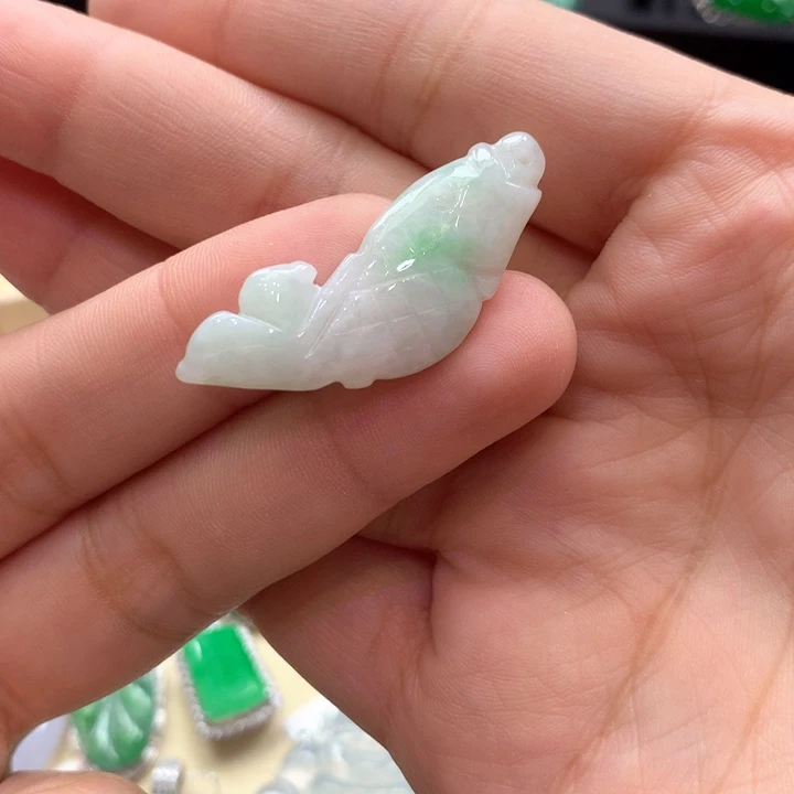 翡翠吊坠(不含链)未镶嵌吊坠