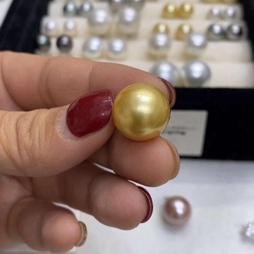 海水珍珠吊坠(赠链)18K金镶嵌