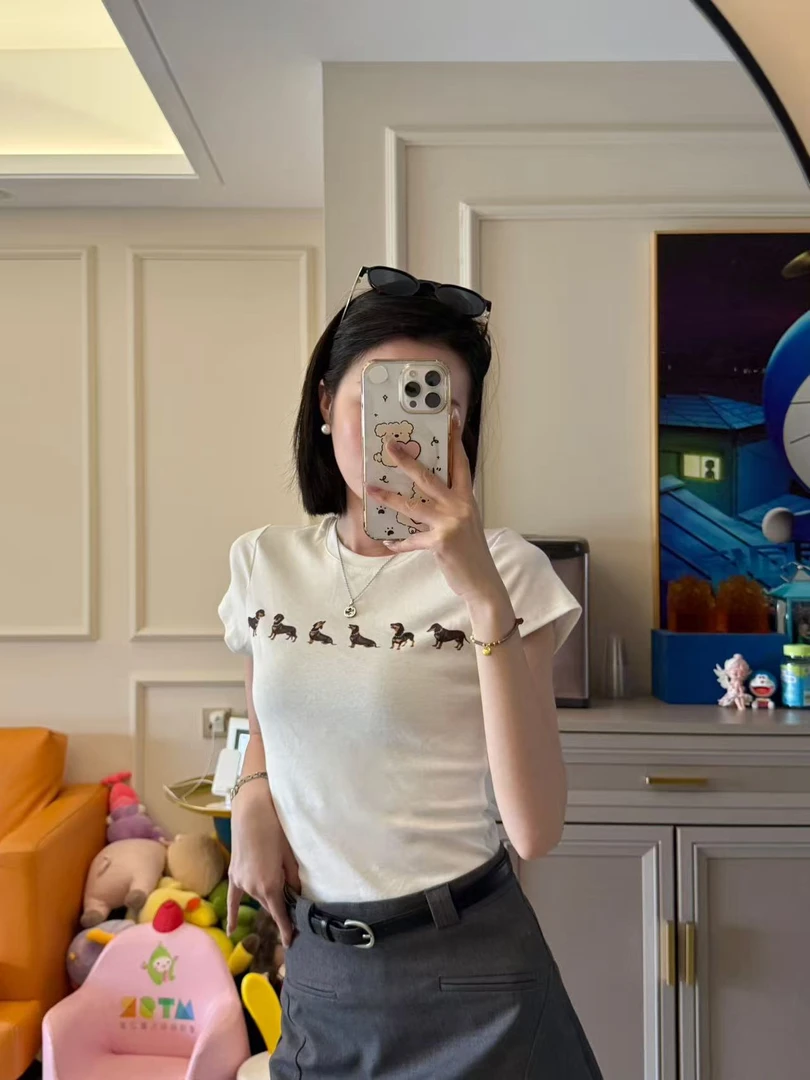 【JENNIE同款】YERUNLU狗狗印花弹力短袖2025春装新款女装上衣