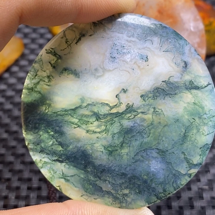 玛瑙/玉髓颈饰未镶嵌高*飞