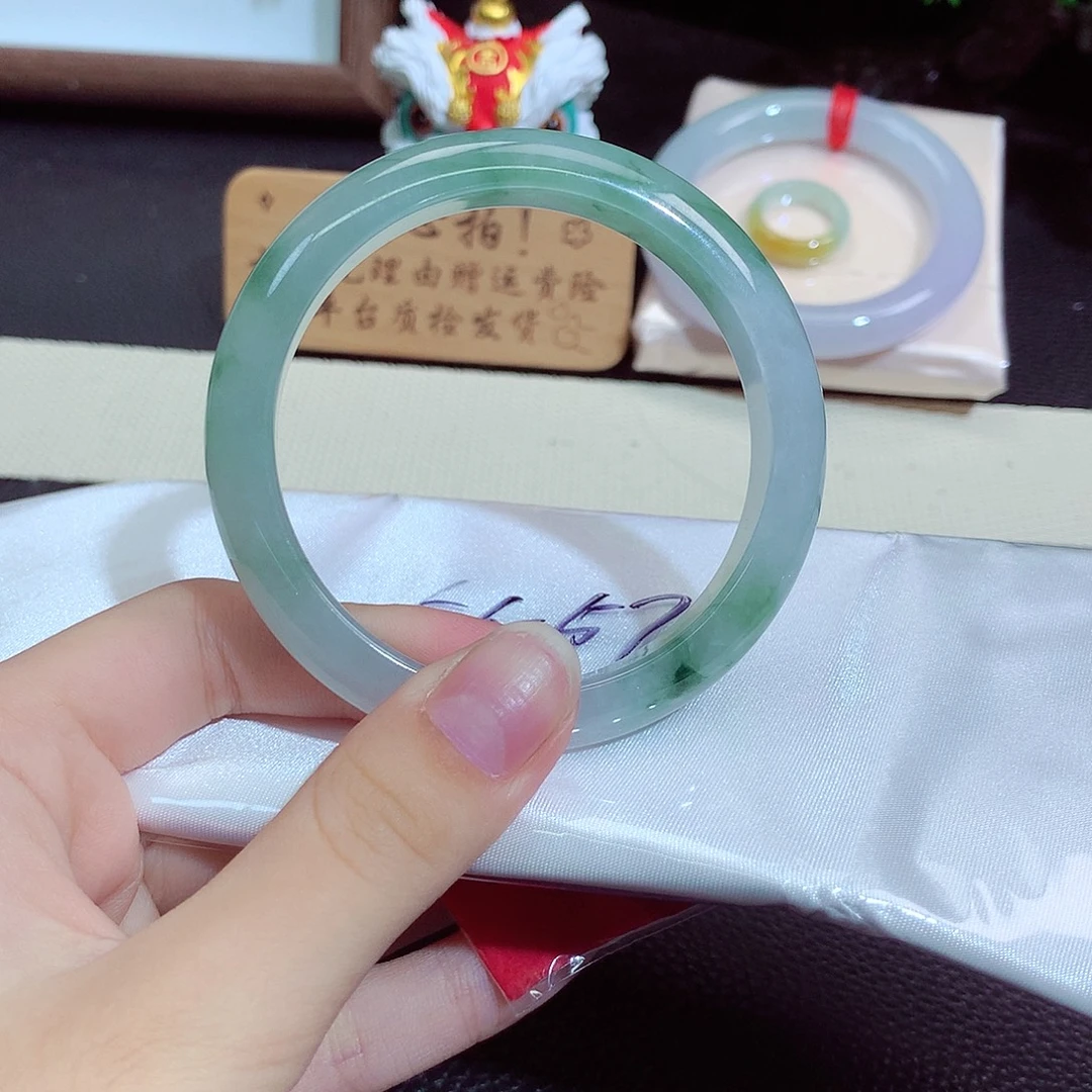 翡翠未镶嵌手镯3001