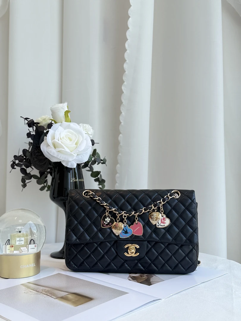 95新 Chanel/香奈儿 香奈儿爱心吊坠cf中号斜挎包 12开带卡