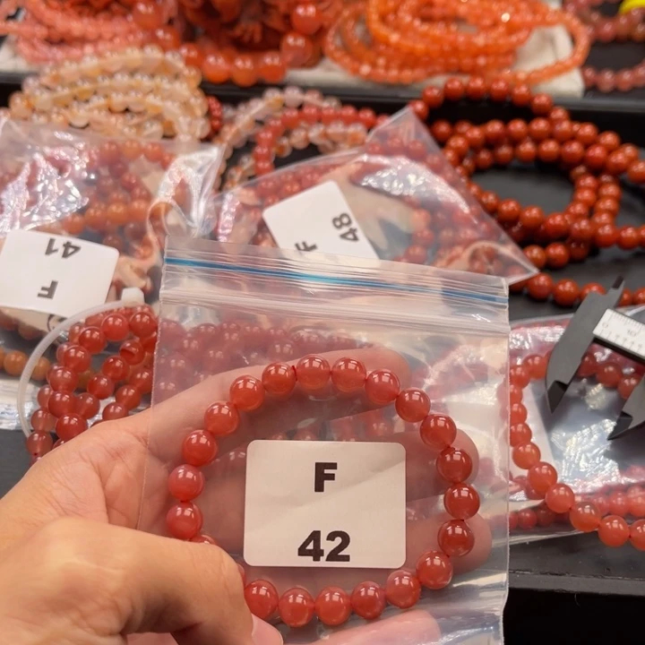 南红玛瑙未镶嵌多样性发货默认微瑕称重8mm