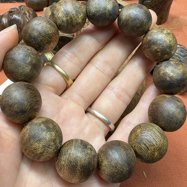 大叶紫檀（黑酸枝木类）