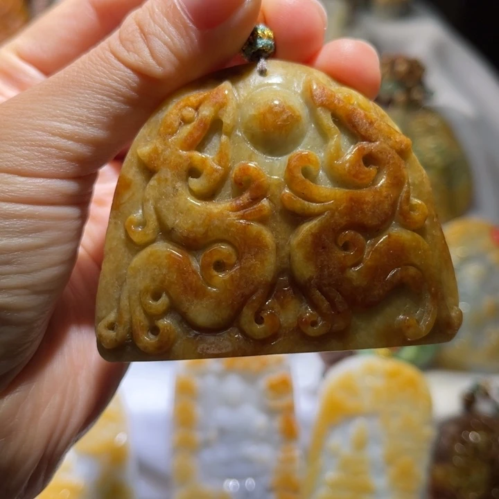 吊坠(不含链)未镶嵌翡翠