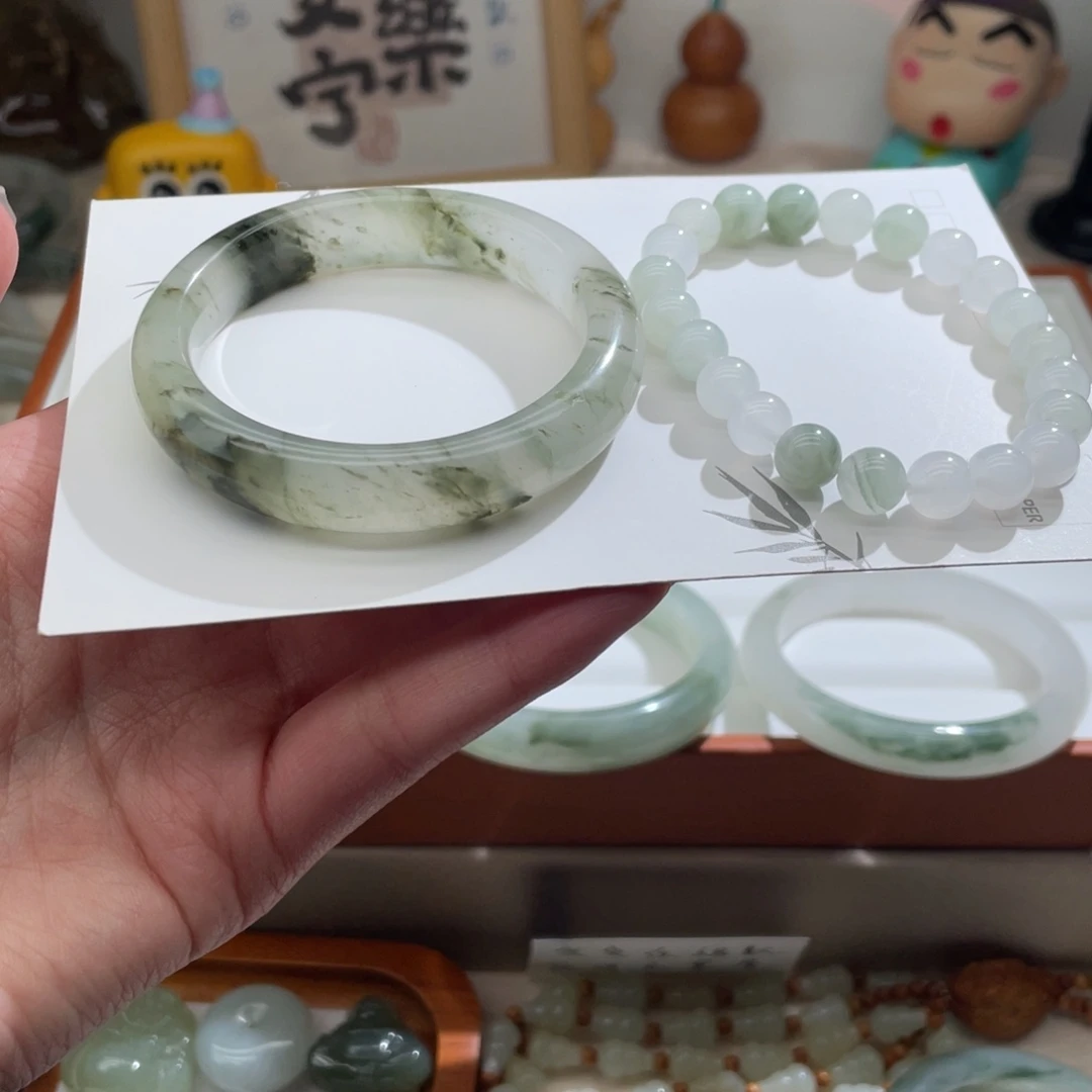 S***D石英质玉（天山翠）未镶嵌手镯52圈口