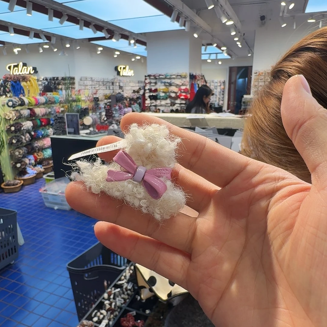 布艺非金属白色小抓夹