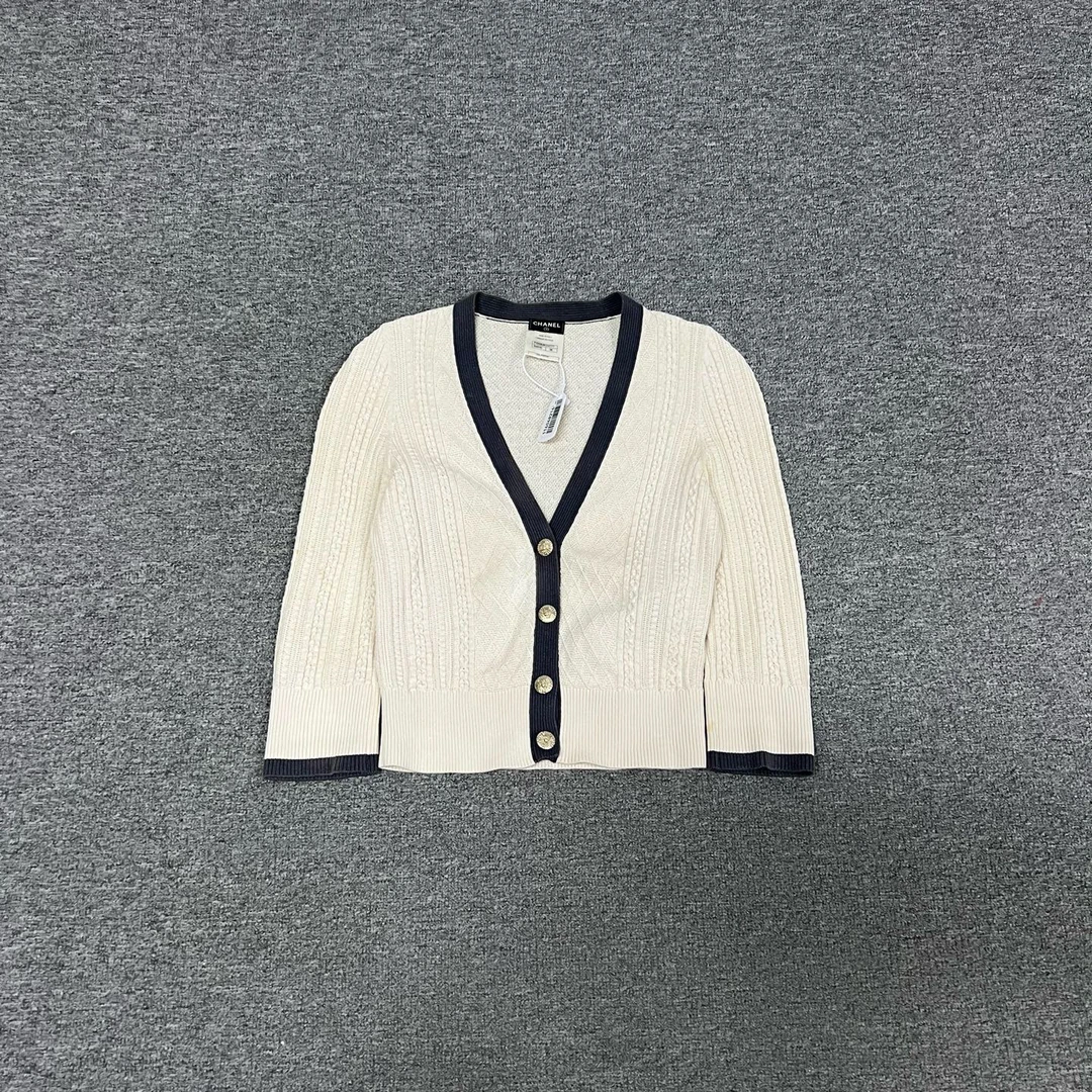 99新 AMIPARIS Chanel 针织 开衫 38码