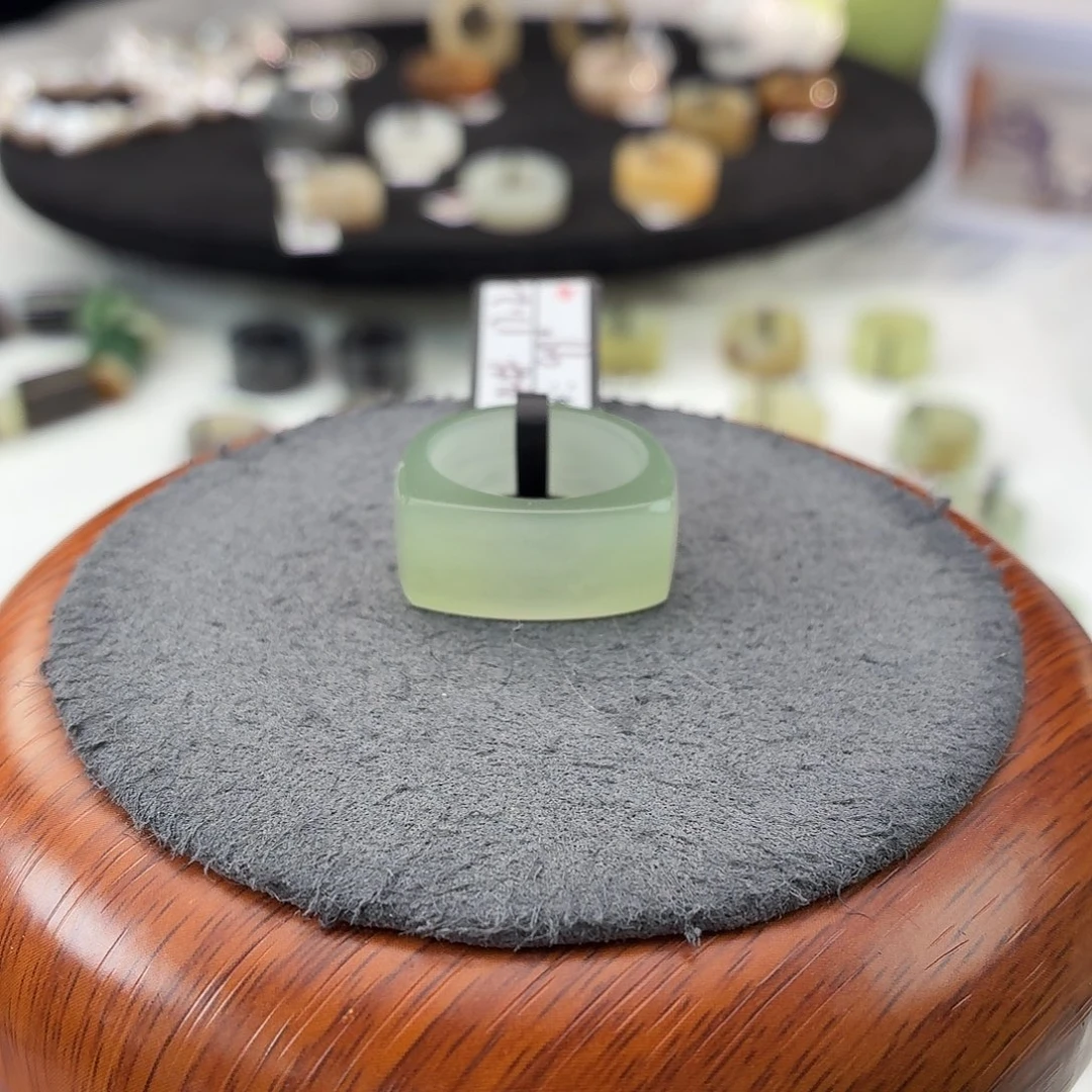 和田玉（糖玉）未镶嵌戒指b111晴水马鞍17.3