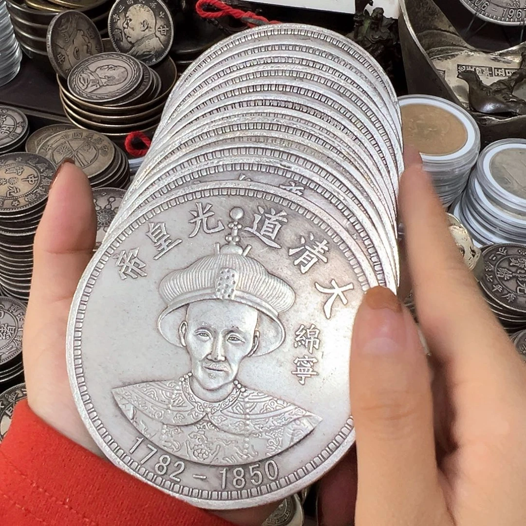 金属复古风格摆件