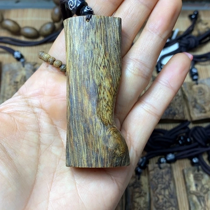 沉香手把件12.8克奇楠沉香素牌吊坠