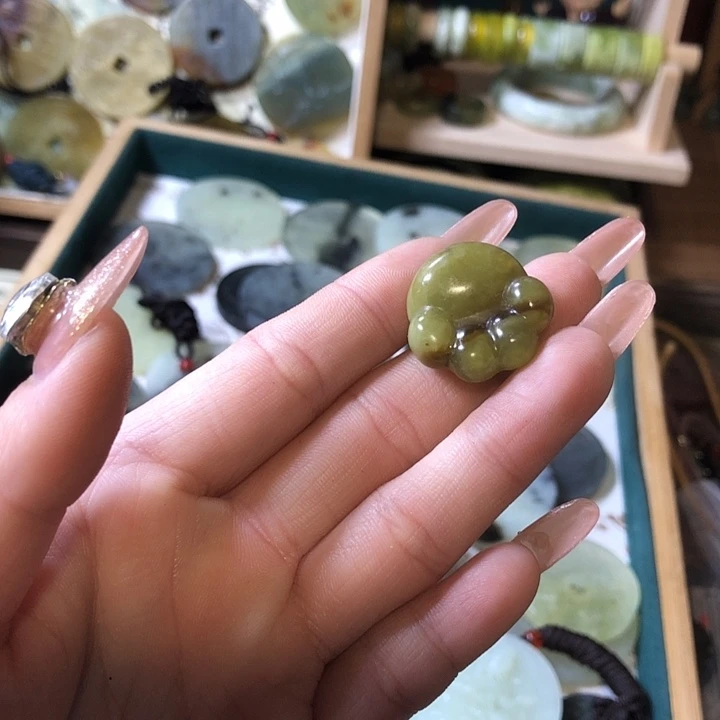 岫玉岫玉挂件未镶嵌