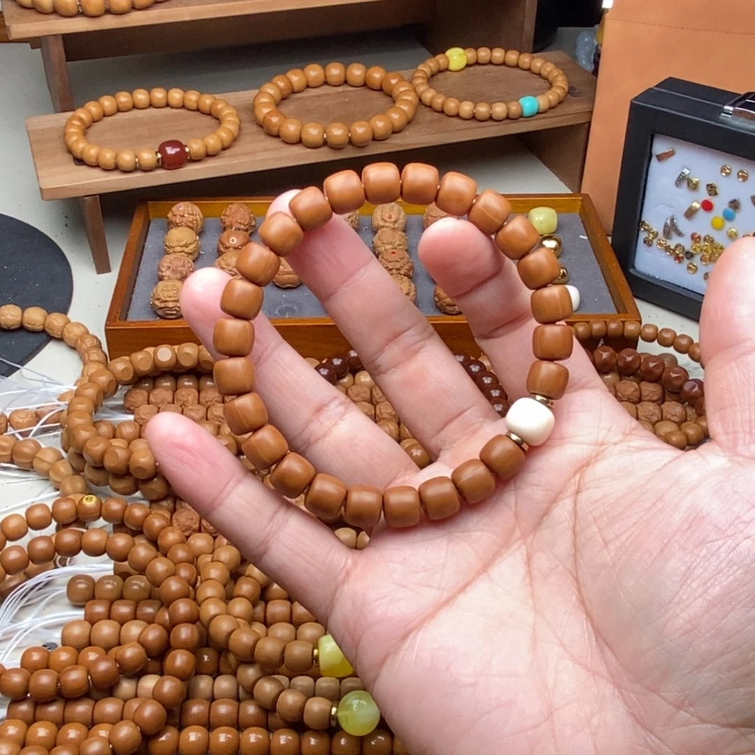 ****塔吊坠猴头核桃8.8全品道珠配配饰