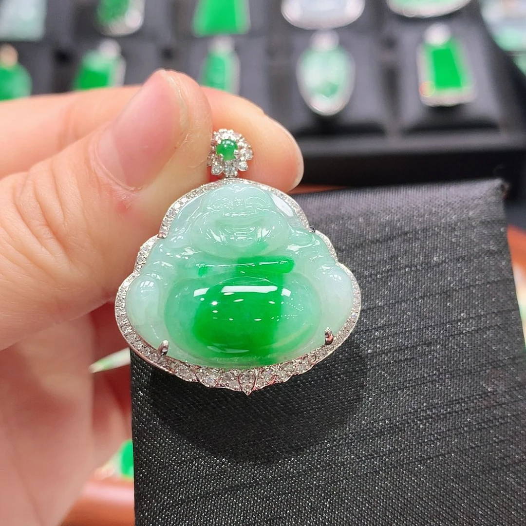 翡翠颈饰18K金镶嵌佛公