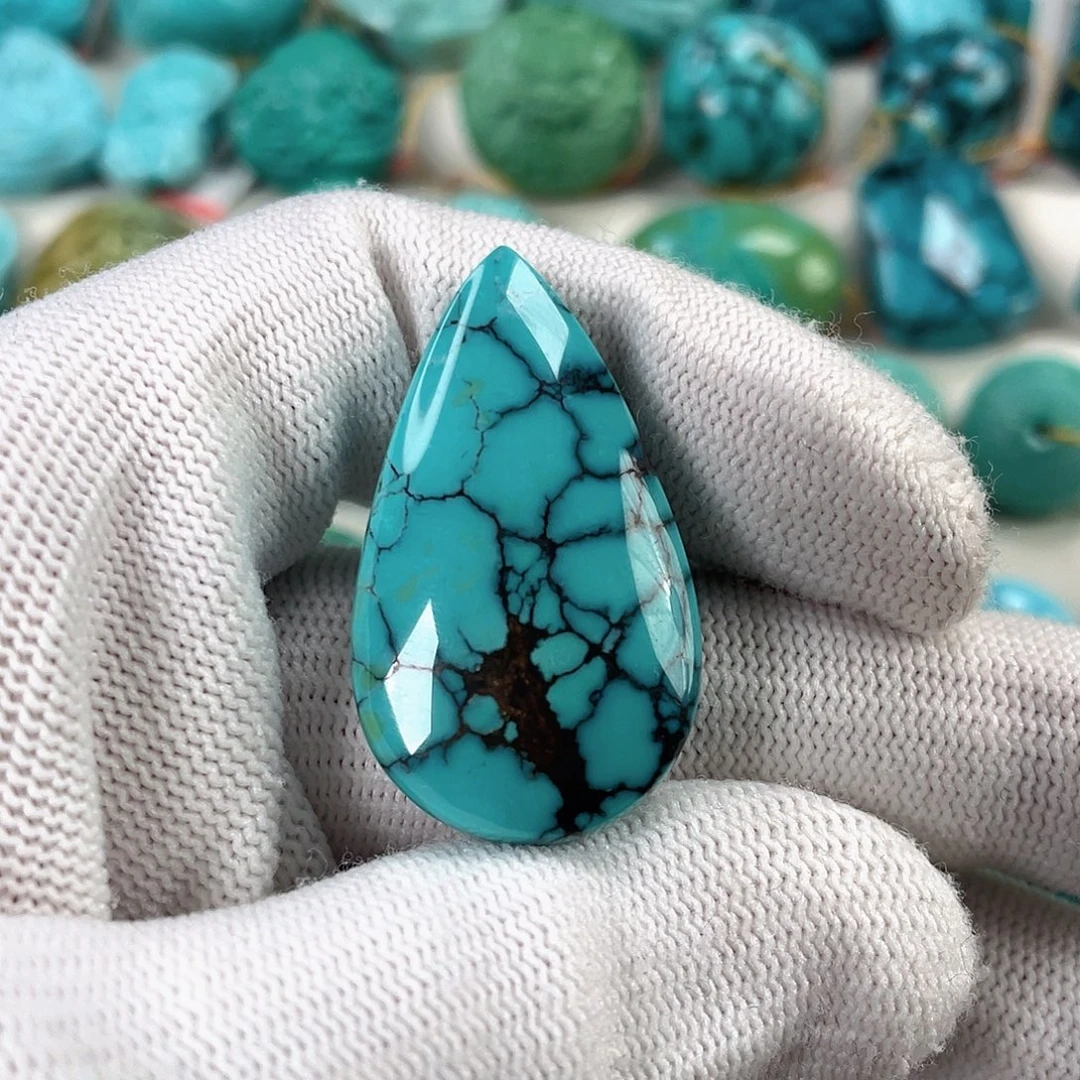 绿松石未镶嵌挂件