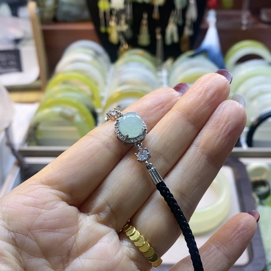 蛇纹石玉手镯未镶嵌王**贝