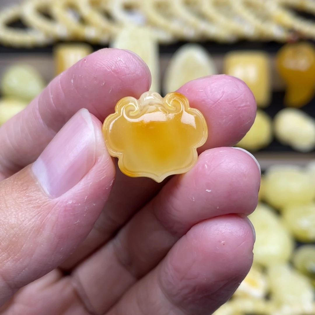 琥珀未镶嵌裸石琥珀蜜蜡