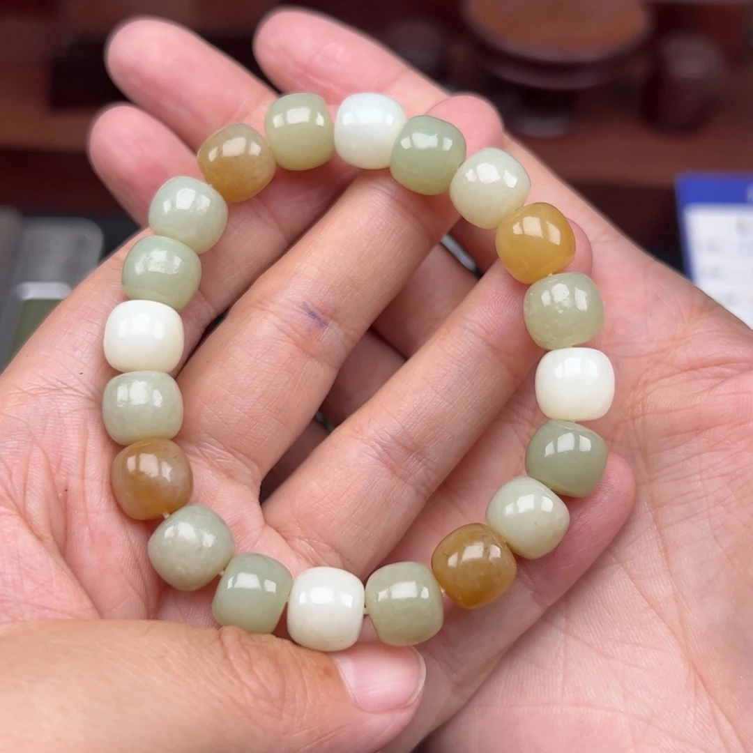 和田玉手链未镶嵌5**?