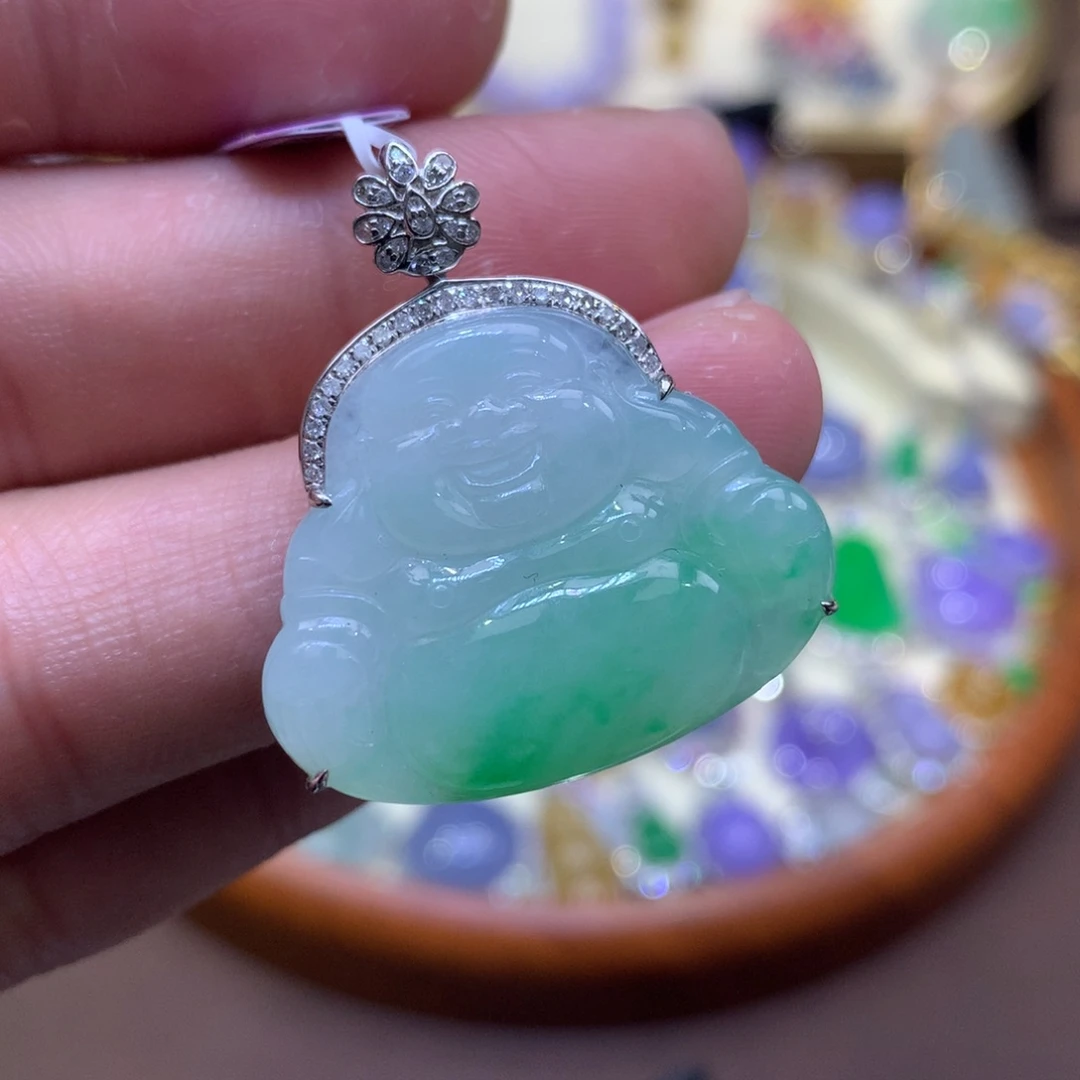 翡翠18K金镶嵌颈饰