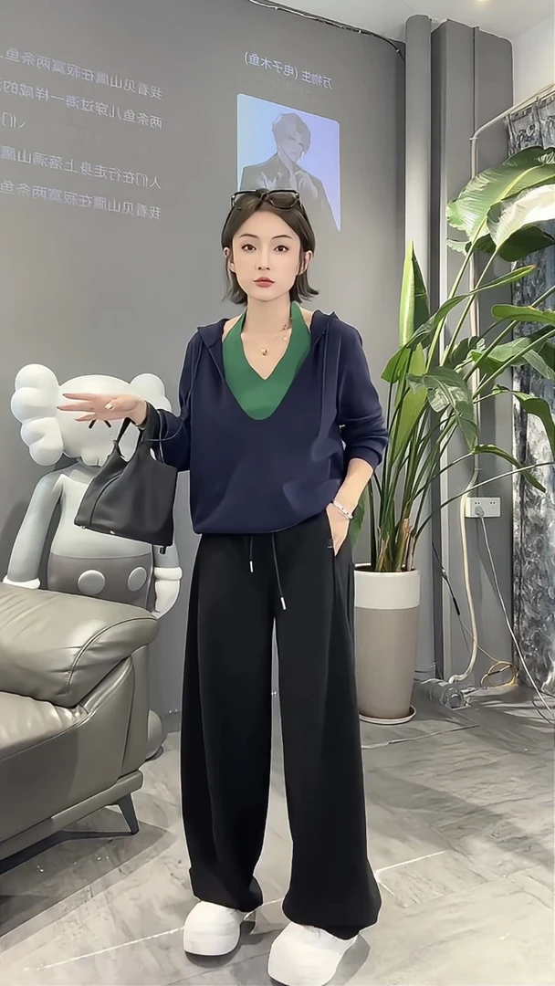 欧货2025秋季新款百搭挂脖背心拼色连帽针织衫真两件套长袖上衣女