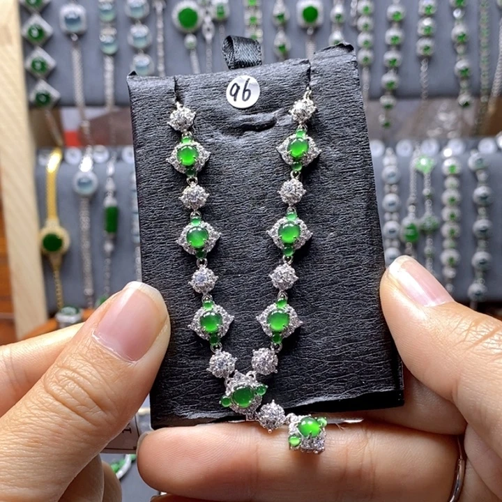 翡翠颈饰银S925镶嵌翡翠A货