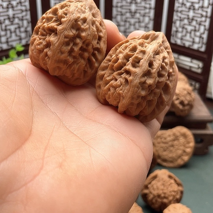 可***乐文玩核桃把件红锦鲤