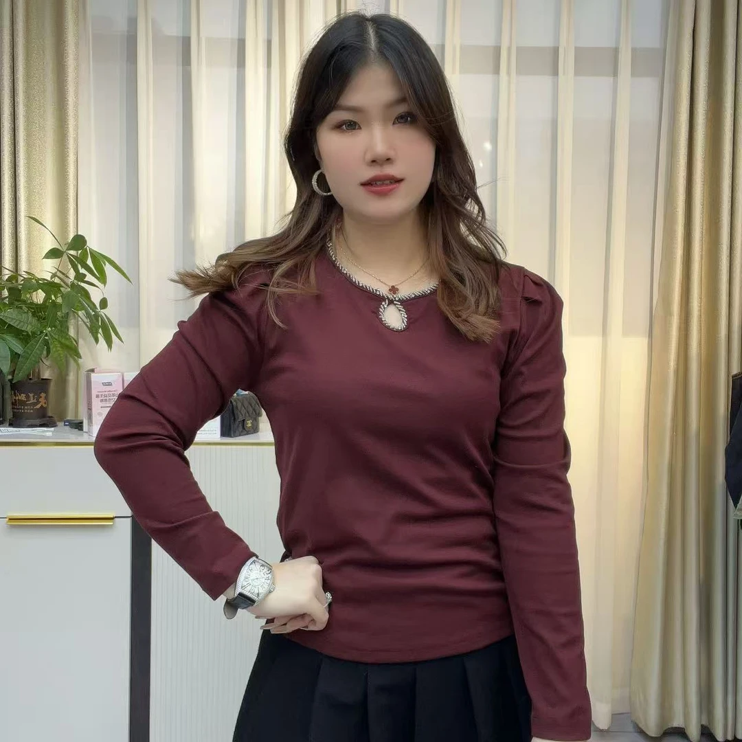 小鑫肝@早秋款圆领缝钻镂空气质时尚百搭长袖T恤 0315