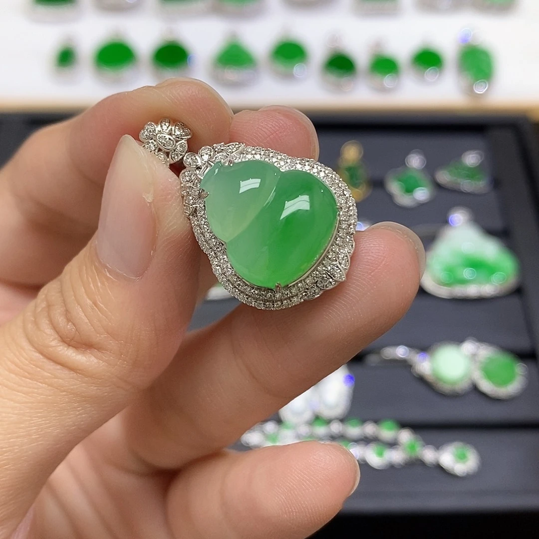 翡翠18K金镶嵌吊坠(不含链)