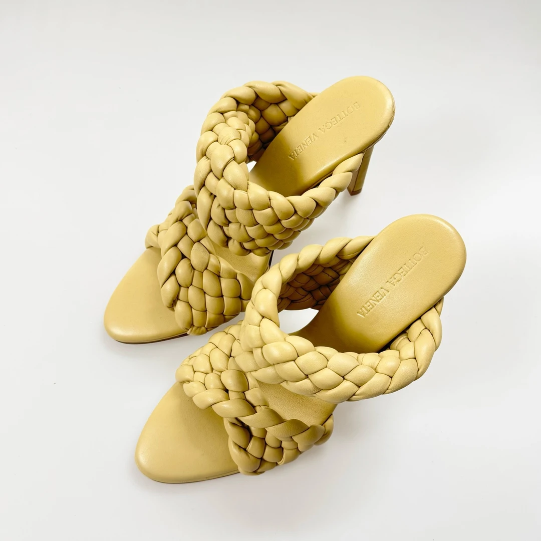 99新 BOTTEGA VENETA/葆蝶家 38码Bv葆蝶家奶黄色编织高跟鞋99新