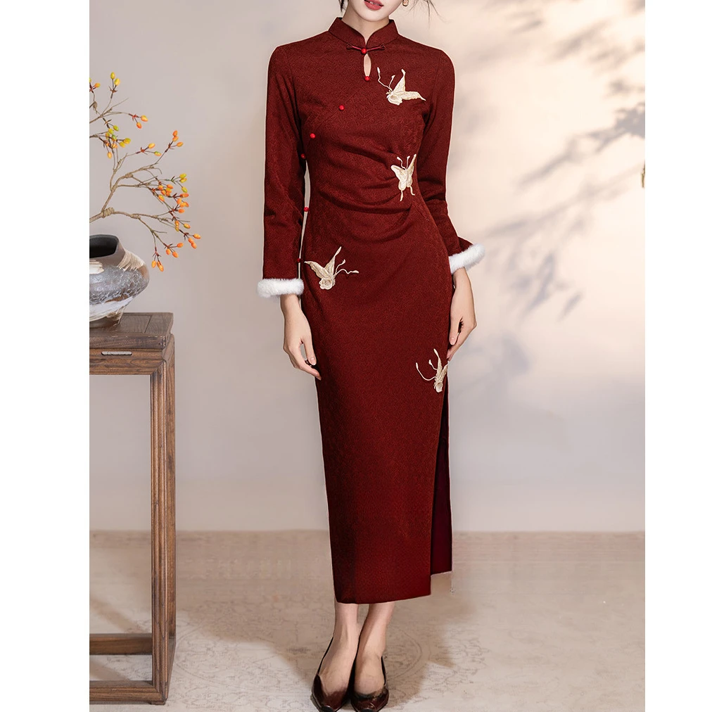 刺绣加绒红色旗袍2025新款秋冬季长袖新中式订婚礼服裙敬酒服新娘