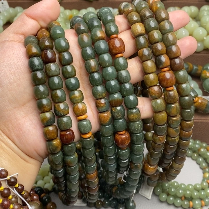 饕***餮和田玉未镶嵌颈饰微瑕