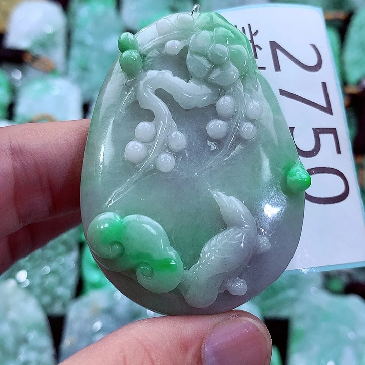 吊坠(不含链)未镶嵌翡翠