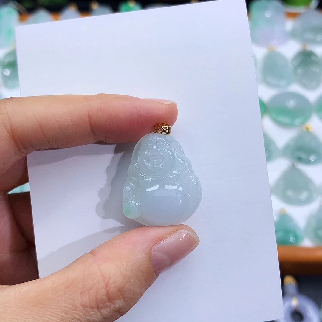 翡翠18K金镶嵌颈饰翡翠吊坠