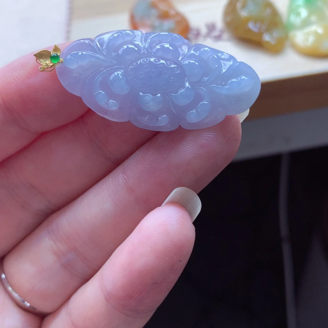 翡翠颈饰18K金镶嵌吊坠