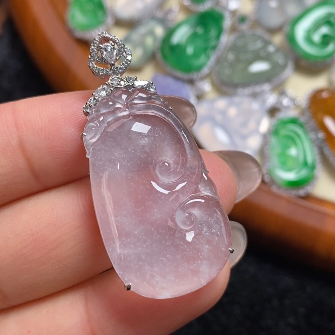 翡翠吊坠(赠链)18K金镶嵌