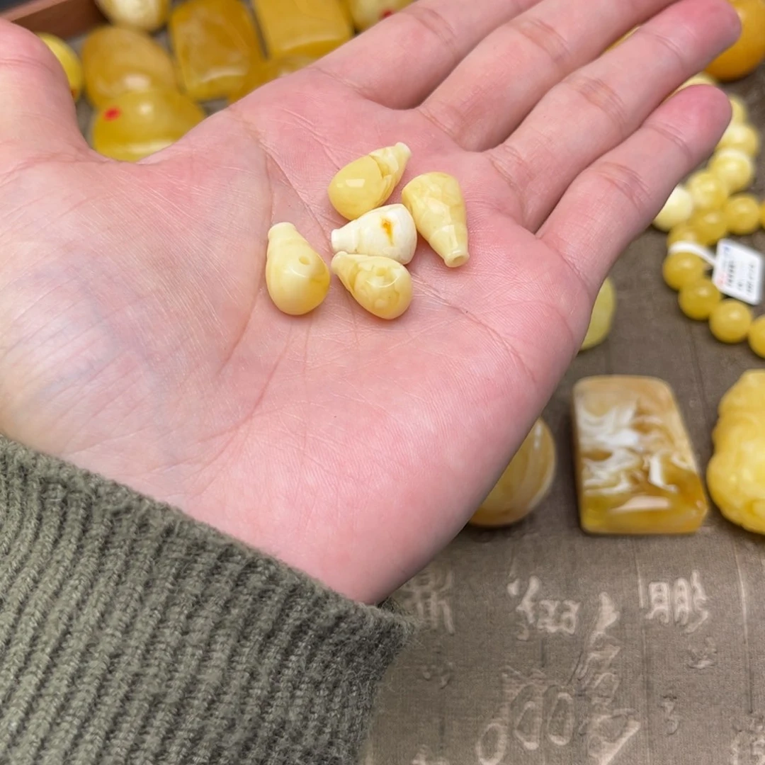 琥珀裸石未镶嵌天然琥珀蜜蜡多样性发起一