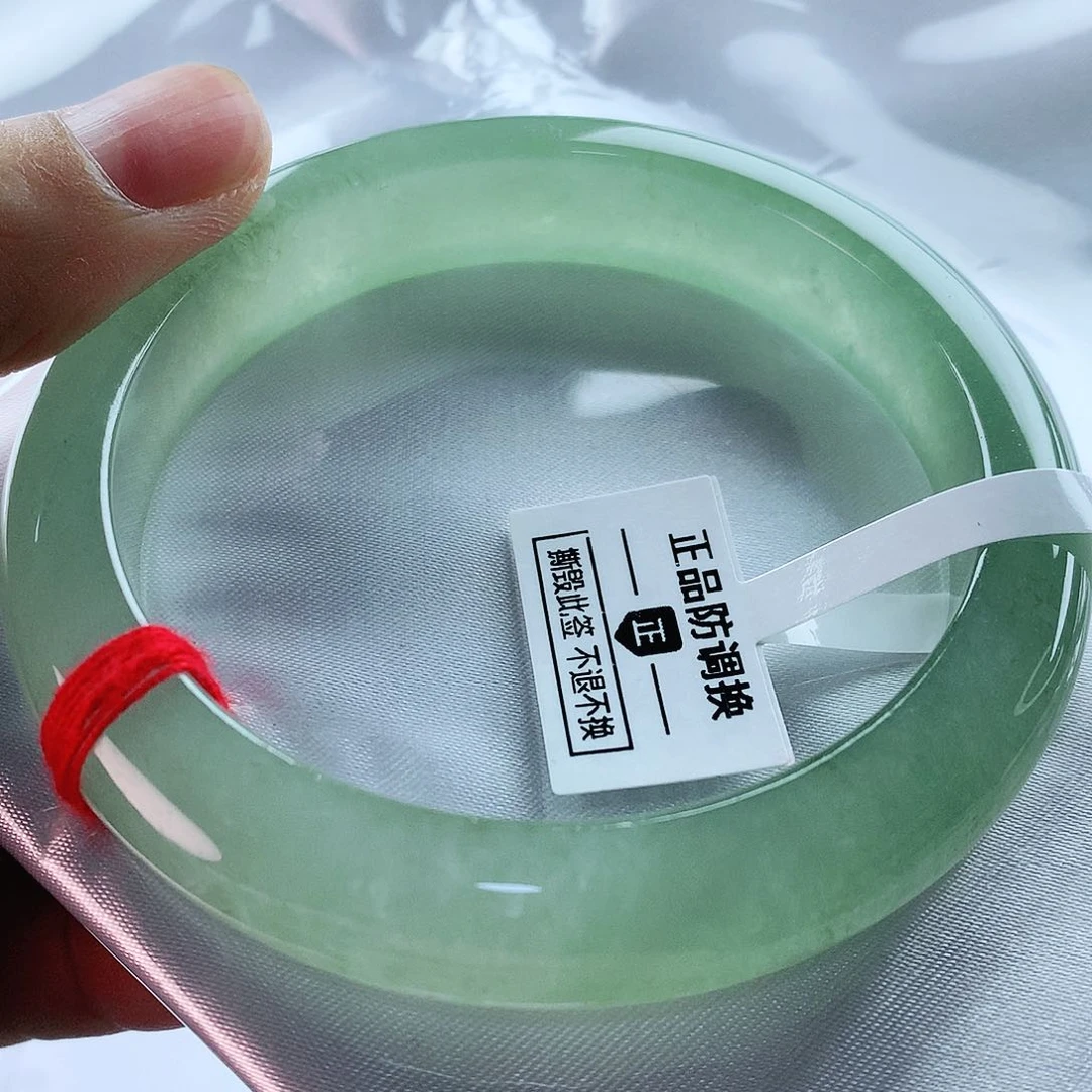 翡翠手镯未镶嵌58圈