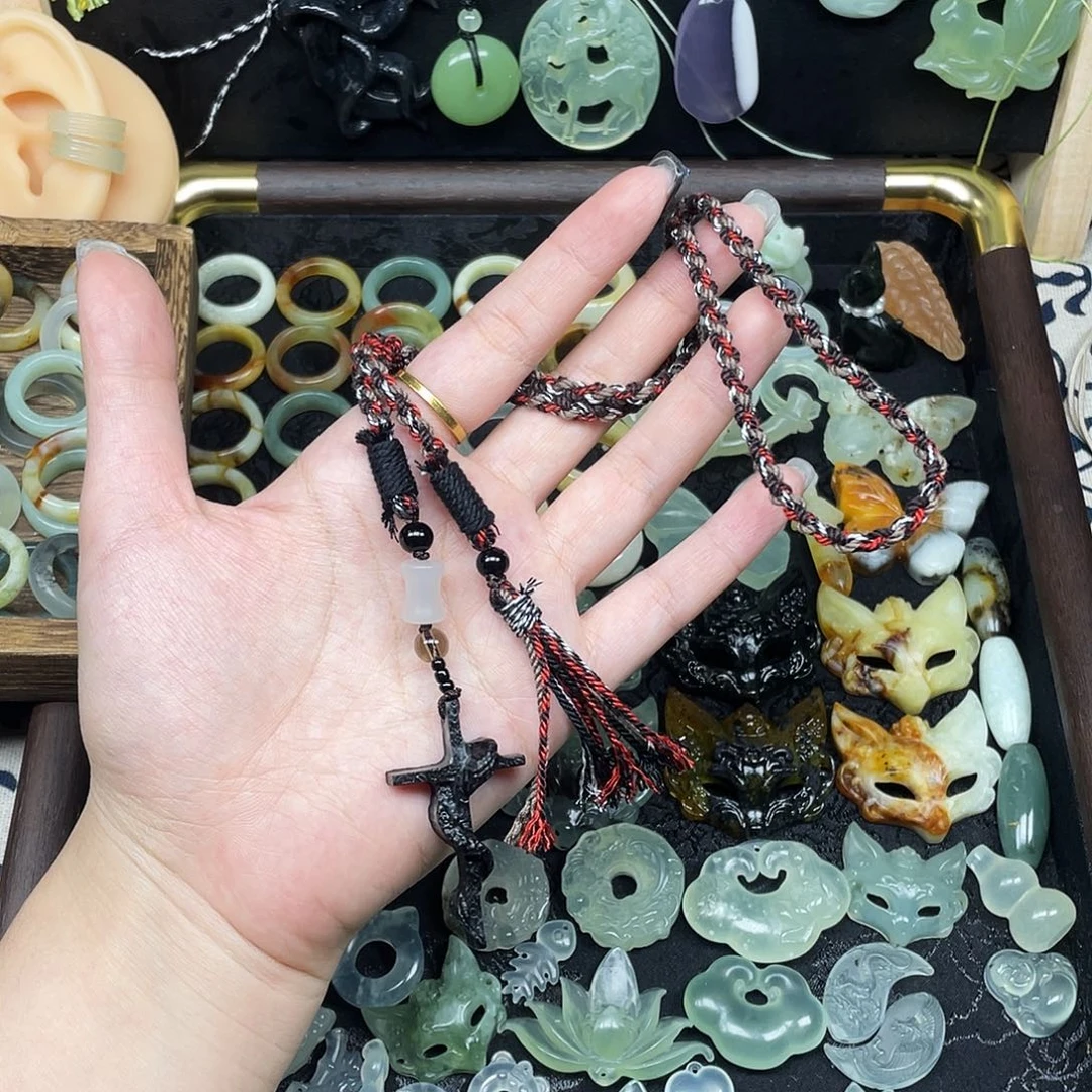 蛇纹石玉未镶嵌颈饰福利